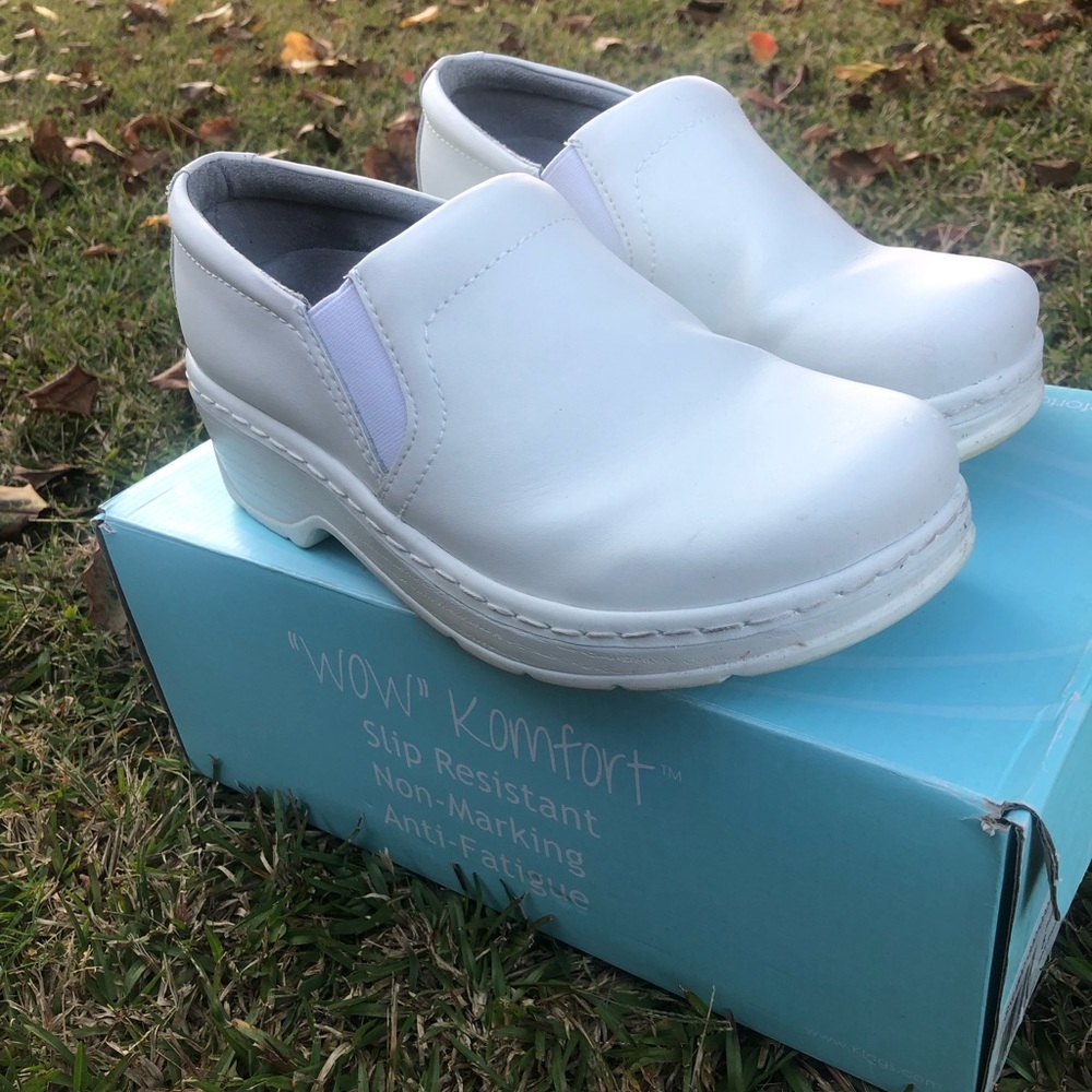 Klogs Naples White Leather Nursing Shoes 8 Wide Footwear
